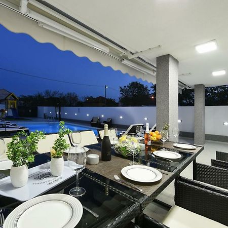 Villa Mare - With Heated Pool Zadar Zewnętrze zdjęcie