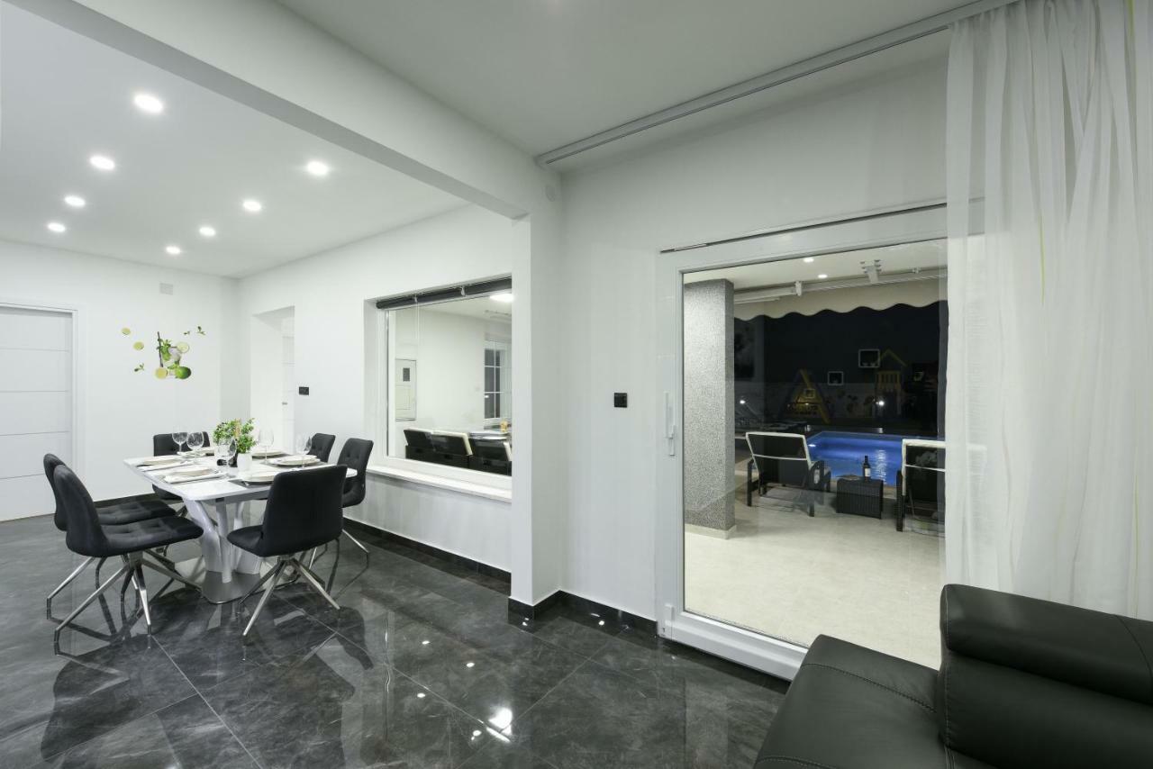 Villa Mare - With Heated Pool Zadar Zewnętrze zdjęcie